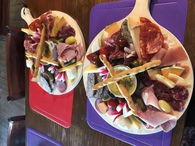 Planche de charcuterie des roulottes Yguaris